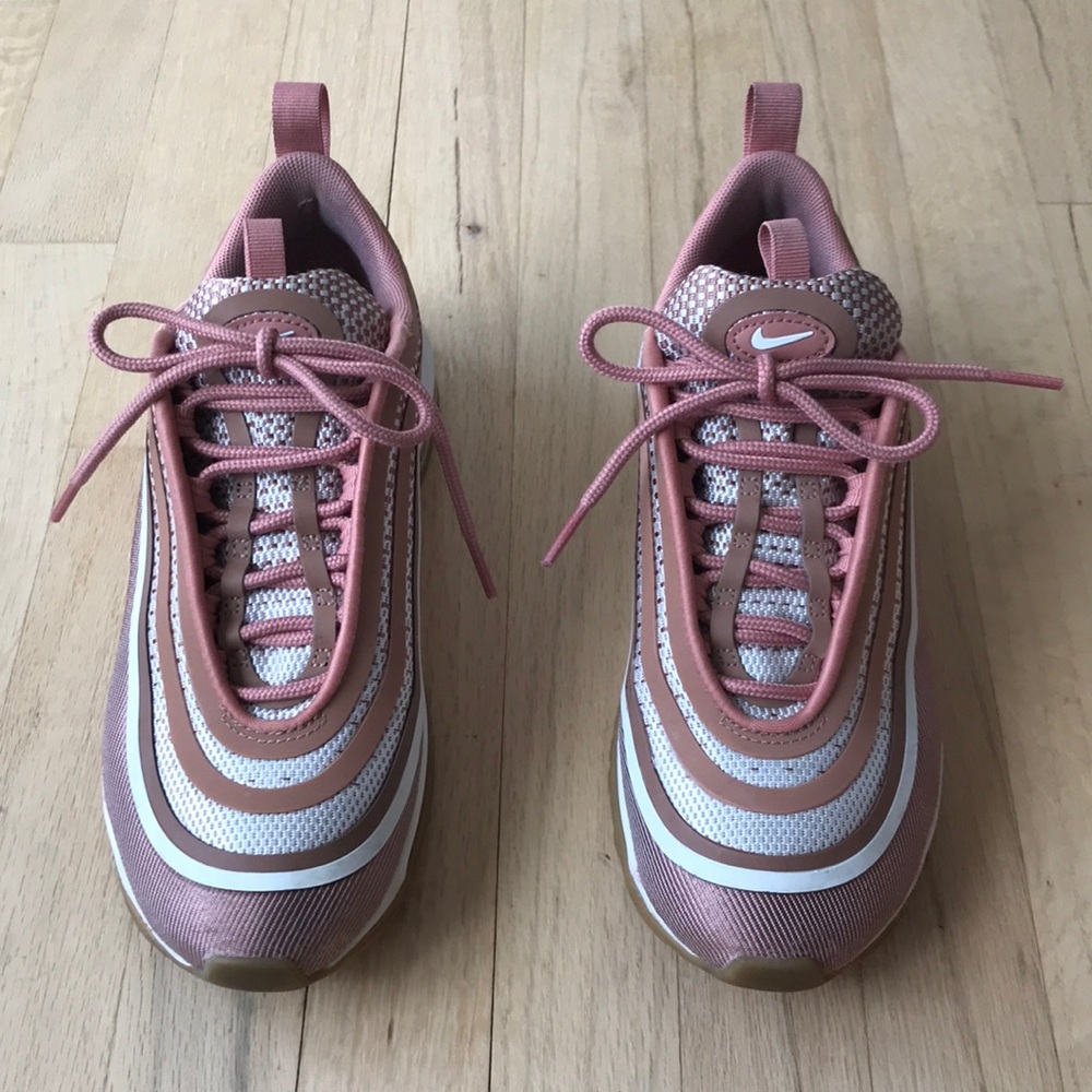 Very RARE women’s air max 97.
